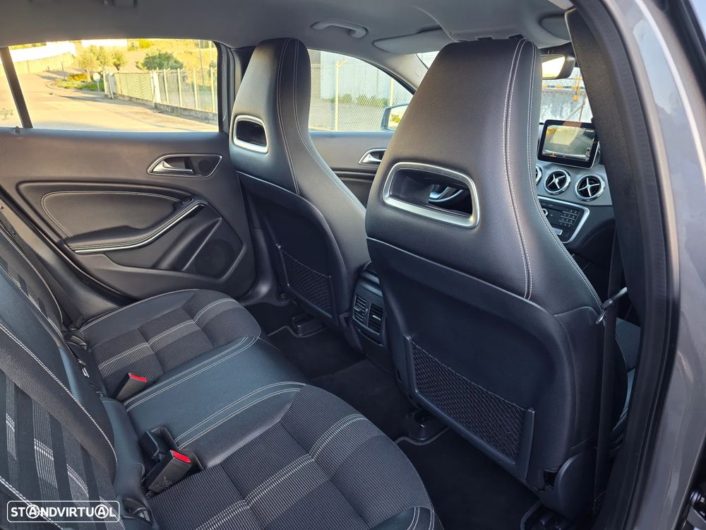 Mercedes-Benz GLA 180 d Urban - 23