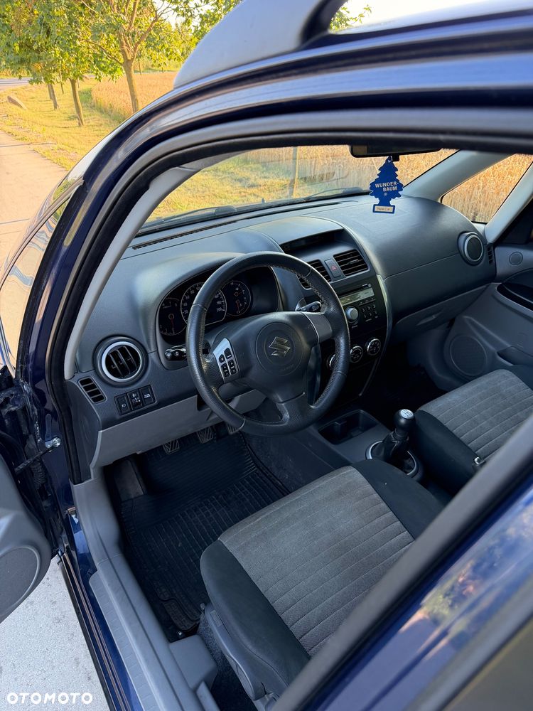 Suzuki SX4 1.6 GS / Premium 4WD - 9