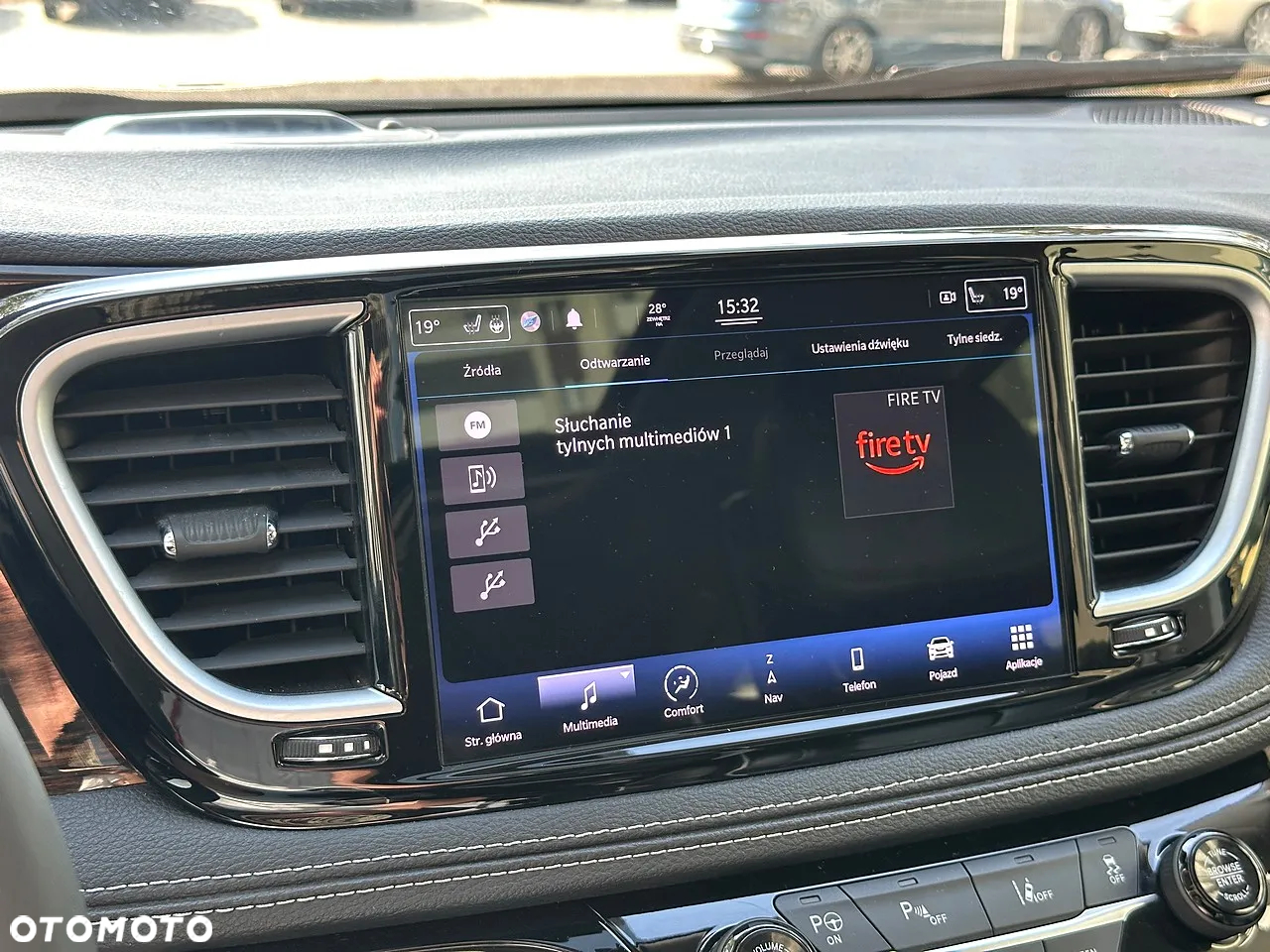 Chrysler Pacifica - 26