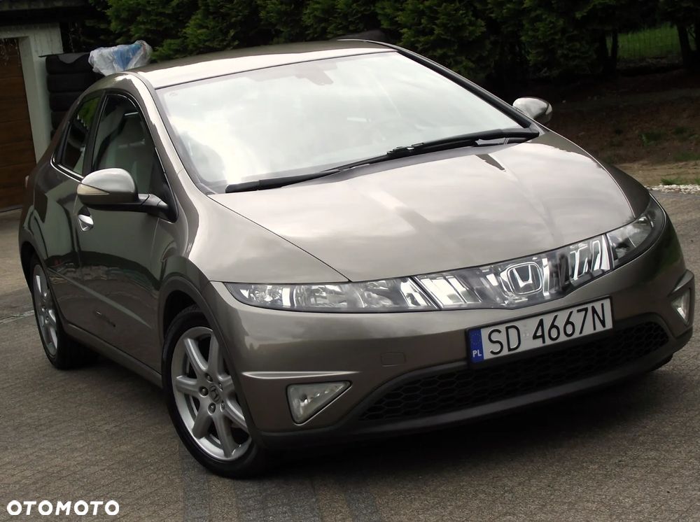 Honda Civic 1.8 Executive - 29