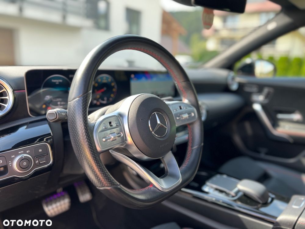 Mercedes-Benz Klasa A 220 4-Matic AMG Line 7G-DCT - 28