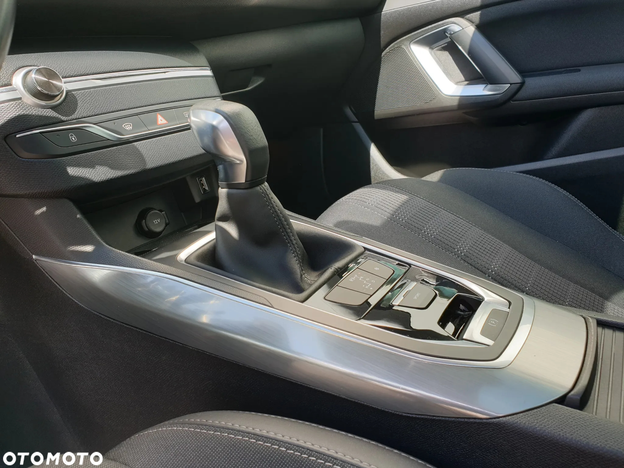 Peugeot 308 1.2 PureTech Allure S&S EAT6 - 4