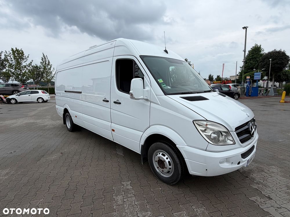 Mercedes-Benz Sprinter - 1