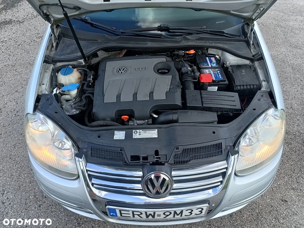 Volkswagen Jetta 1.6 TDI DPF Highline - 13