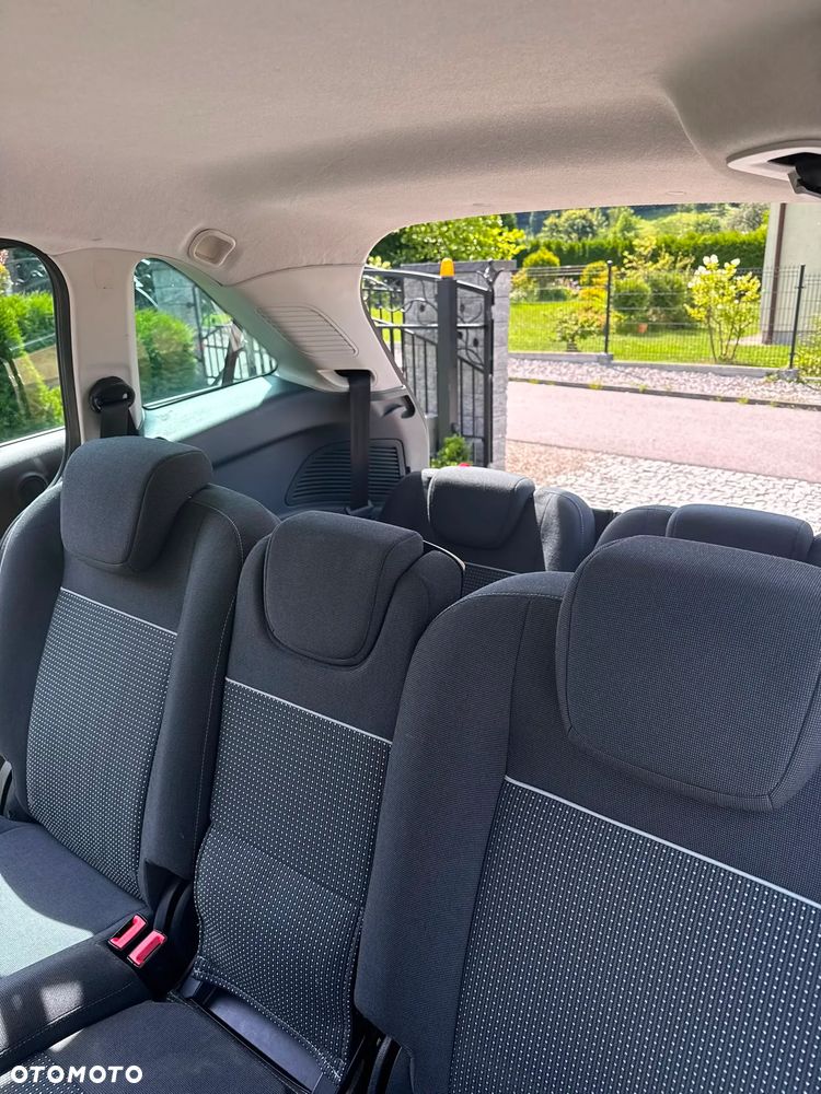 Ford Grand C-MAX - 6