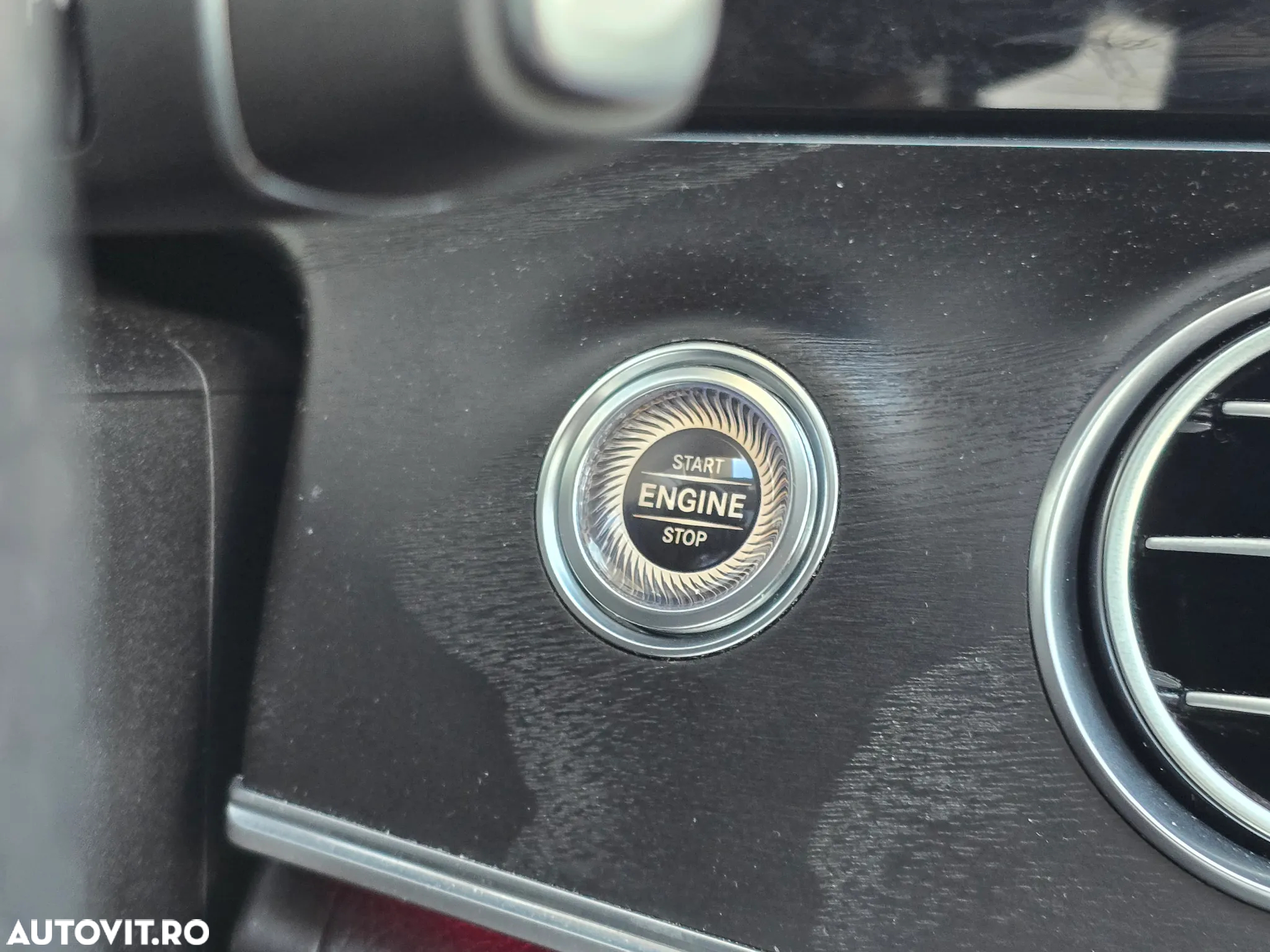 Mercedes-Benz E 200 4Matic 9G-TRONIC - 22