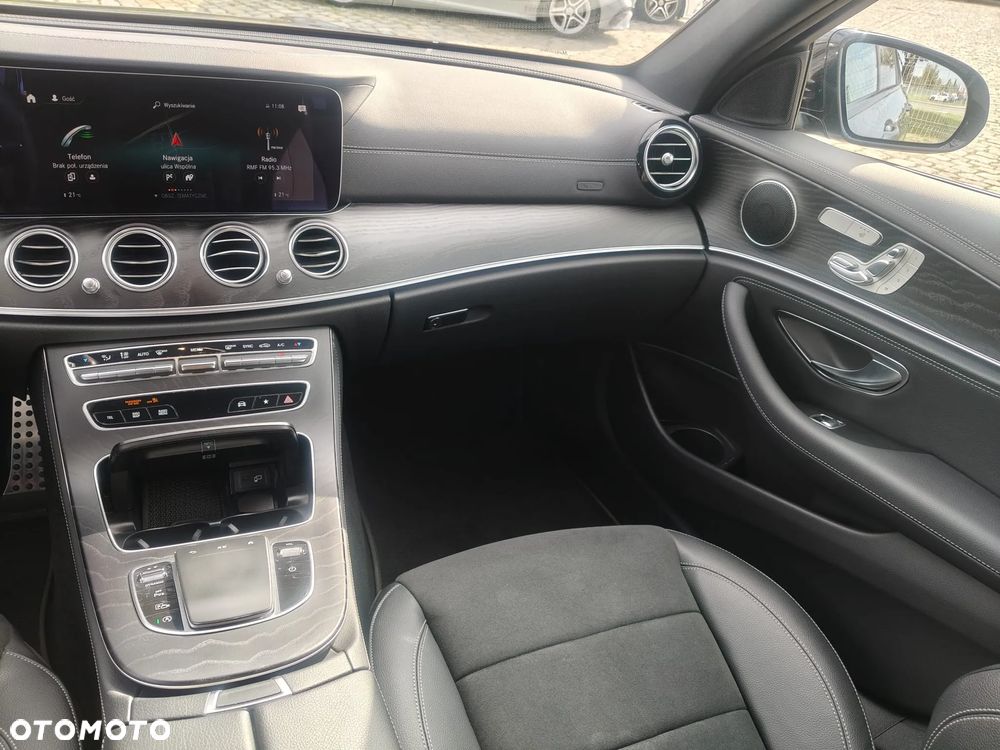 Mercedes-Benz Klasa E 220 d 4-Matic AMG - 20