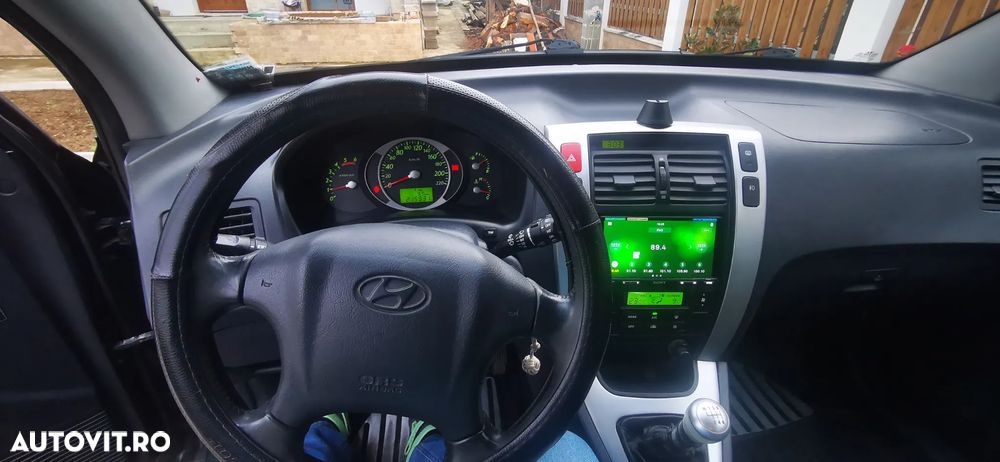 Hyundai Tucson 2.0 CRDI VGT GLS 4WD MT PREMIUM - 8