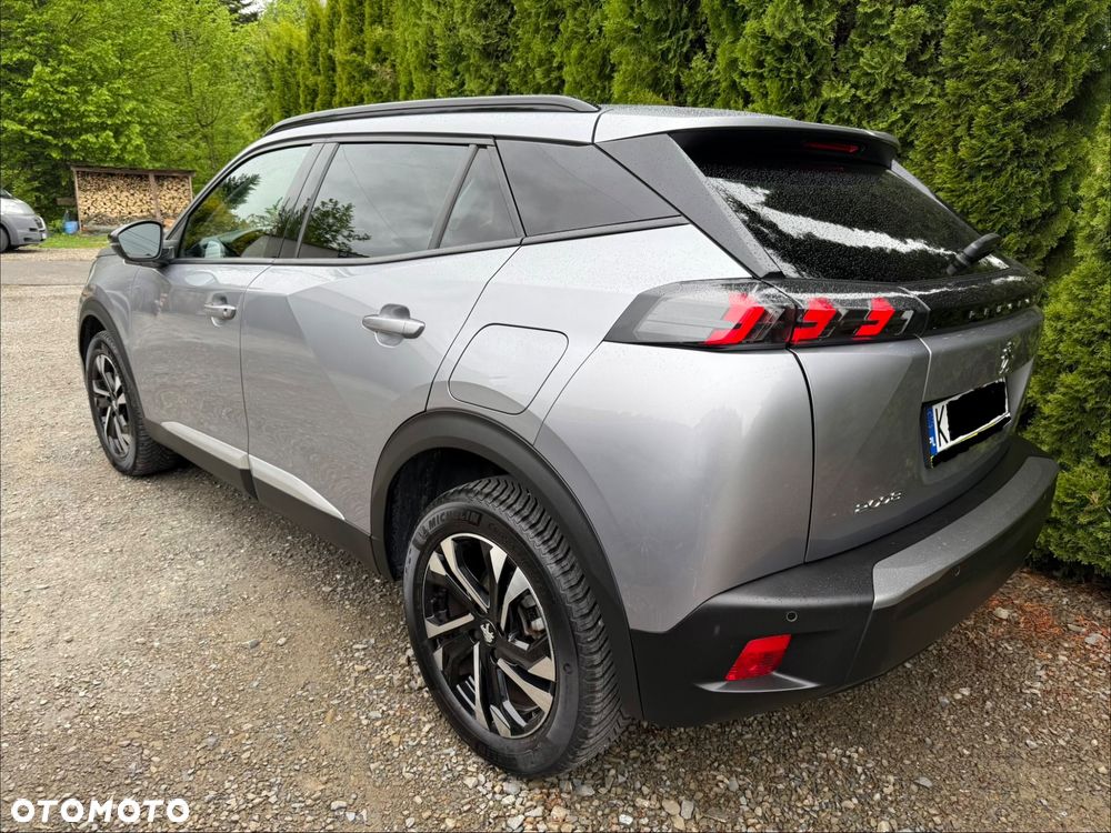Peugeot 2008 BlueHDi 130 Allure S&S EAT8 - 23