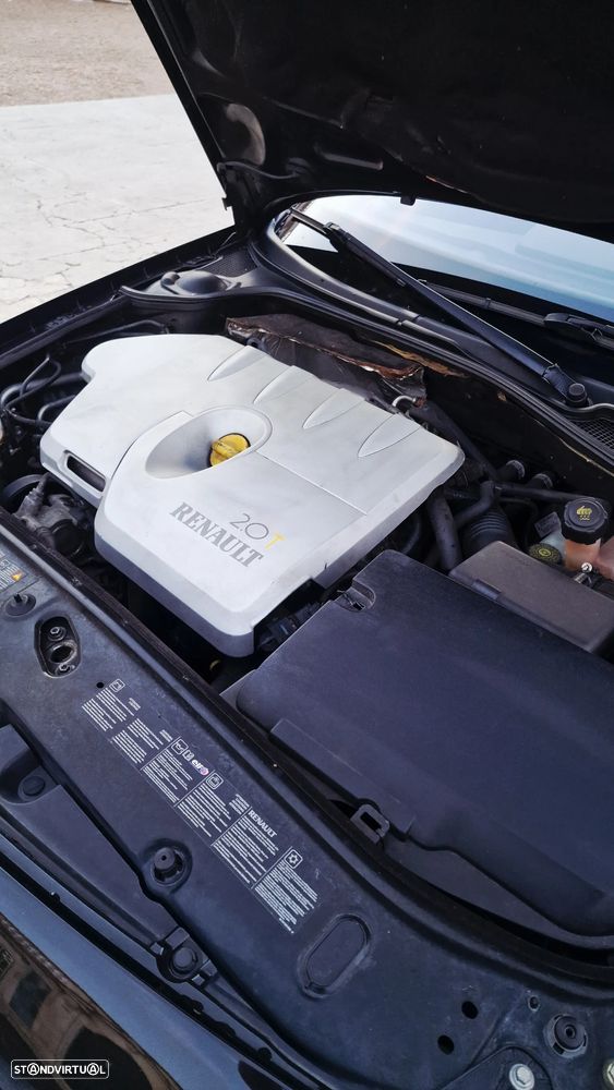 Renault Laguna Break 2.0 T GT - 30