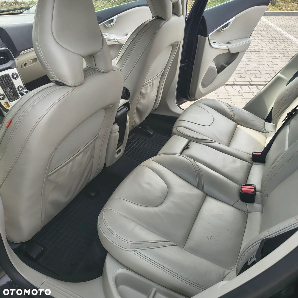 Volvo V40 D2 Drive-E Ocean Race - 10