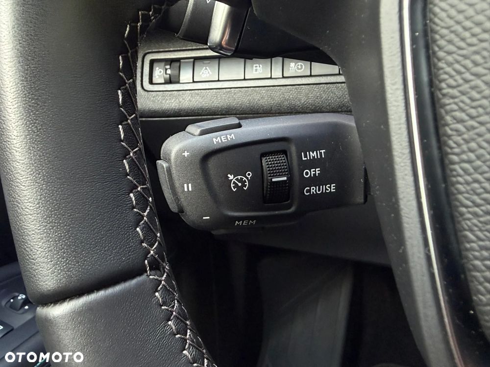 Peugeot 3008 225 e-EAT8 Allure - 20