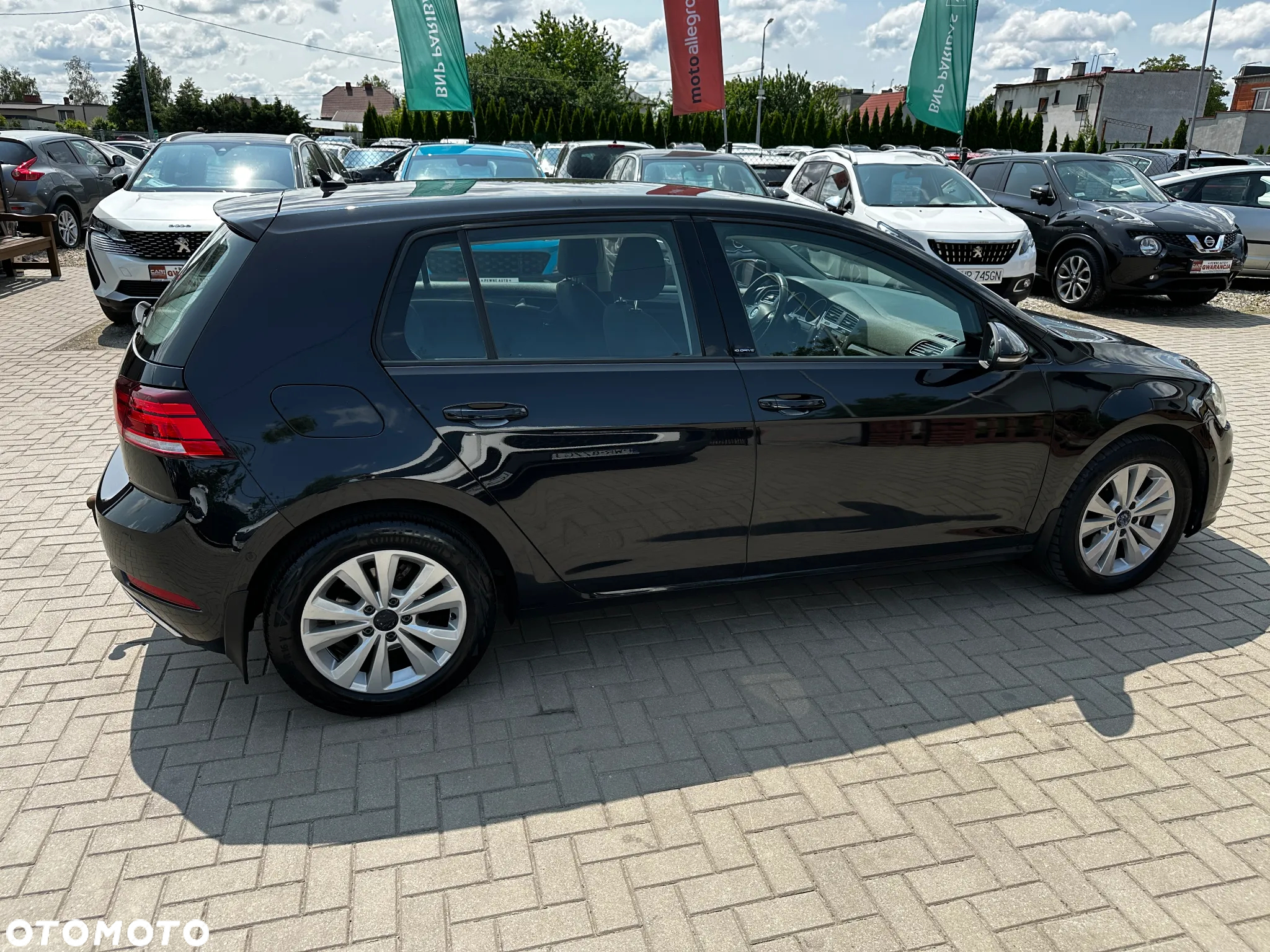 Volkswagen Golf - 38