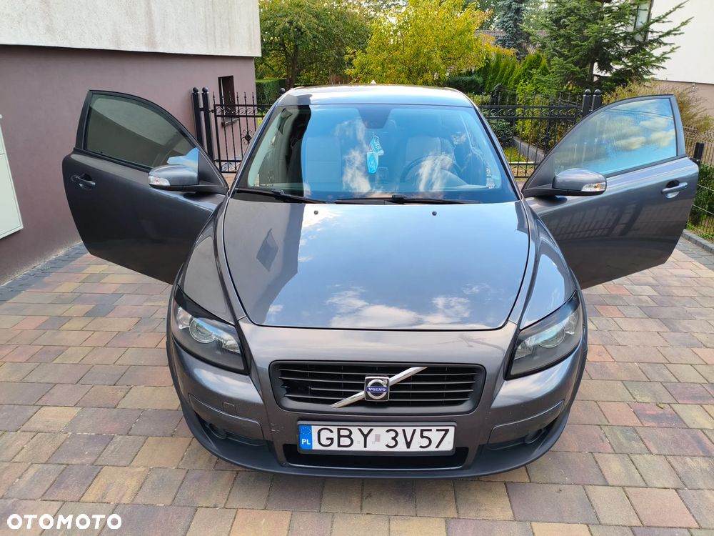 Volvo C30 2.0D Powershift Momentum - 13