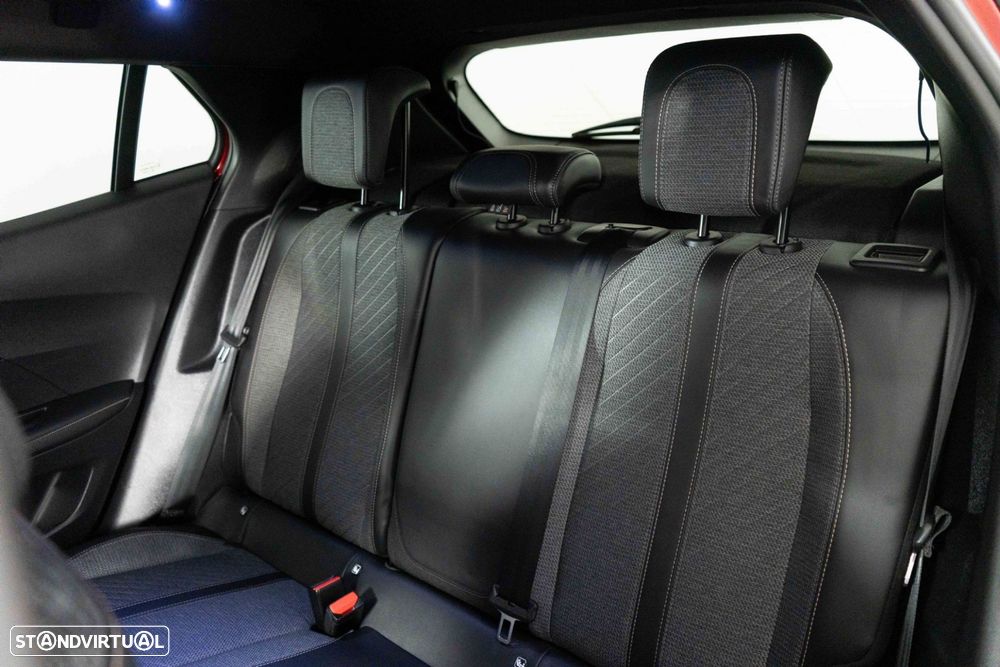 Peugeot 2008 1.2 PureTech Allure Pack - 11