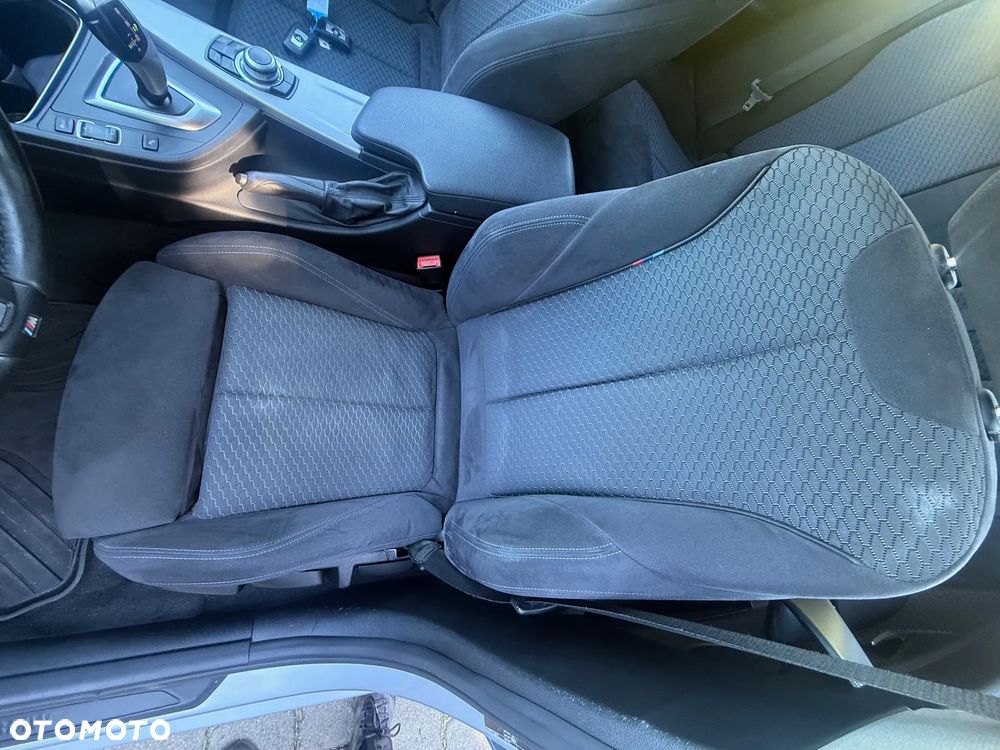 BMW Seria 3 318d - 15