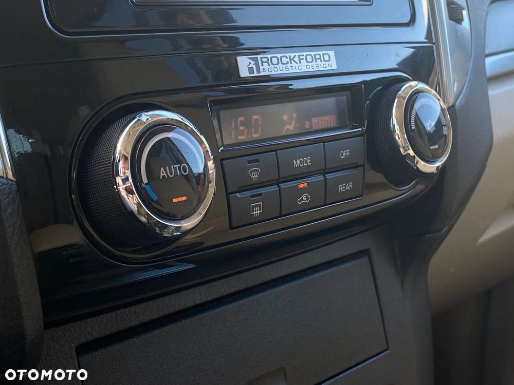 Mitsubishi Pajero 3.2 DID Instyle - 23