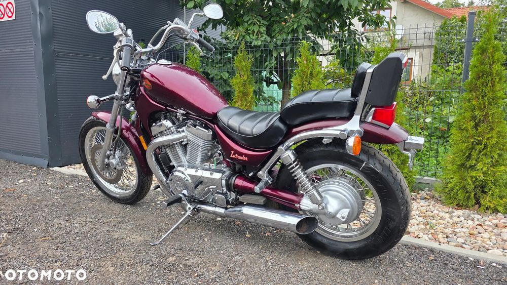 Suzuki Intruder - 7