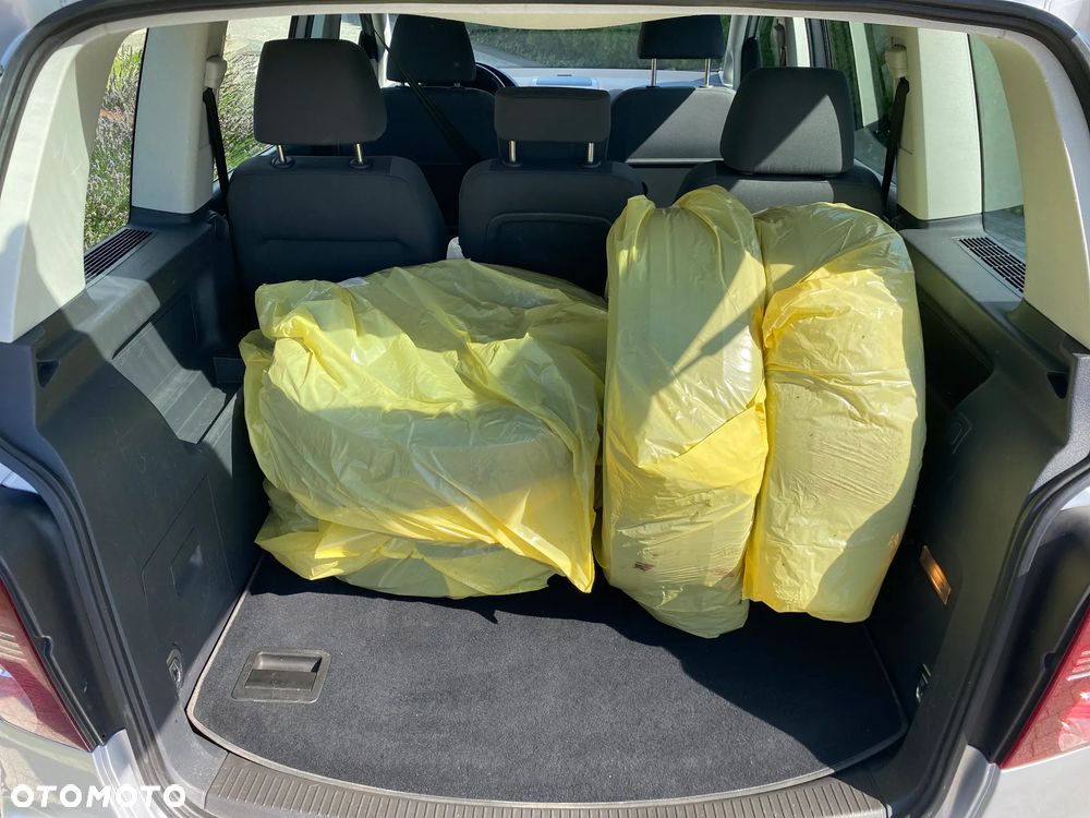 Volkswagen Touran 1.6 Trendline - 6