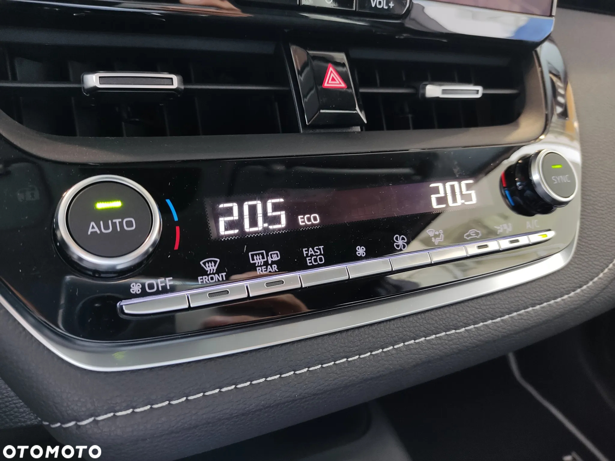 Toyota Corolla 1.8 Hybrid Comfort - 13