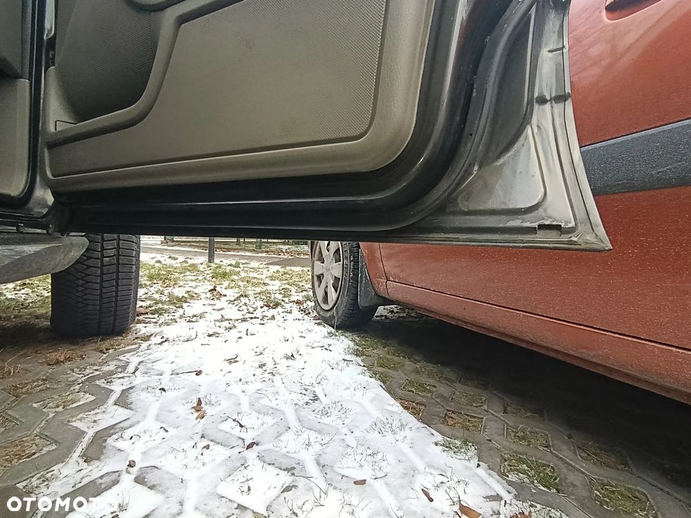 Jeep Grand Cherokee - 17