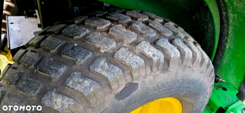 John Deere 2320 HST - 20