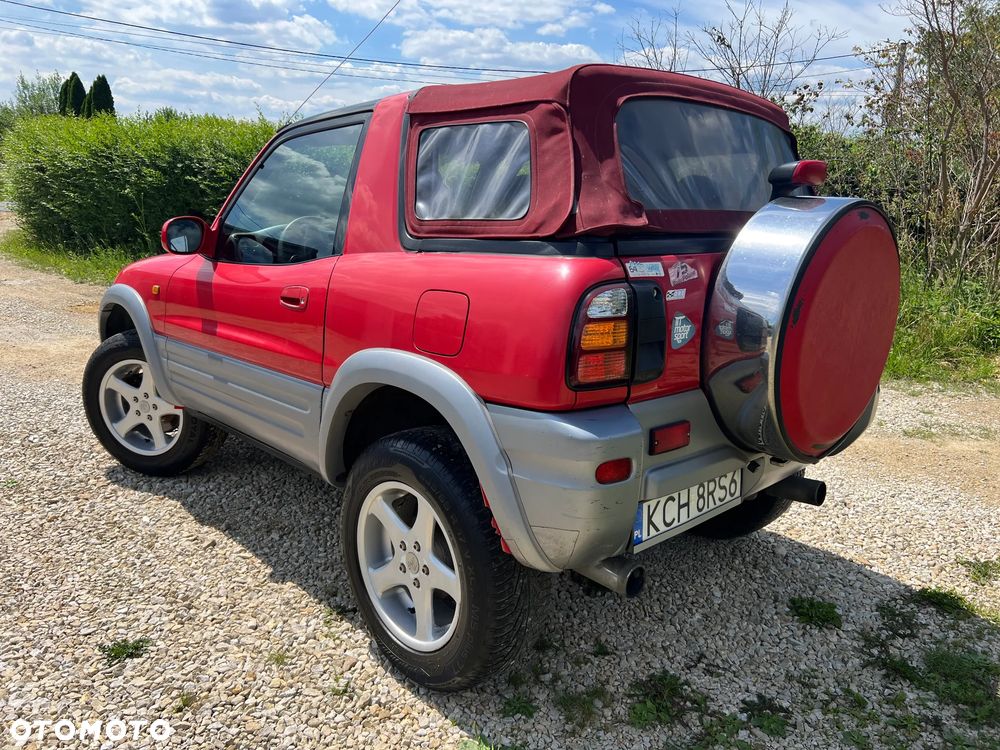 Toyota RAV4 2.0 - 6