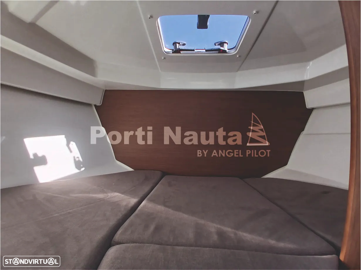 Beneteau Antares 7 - 27
