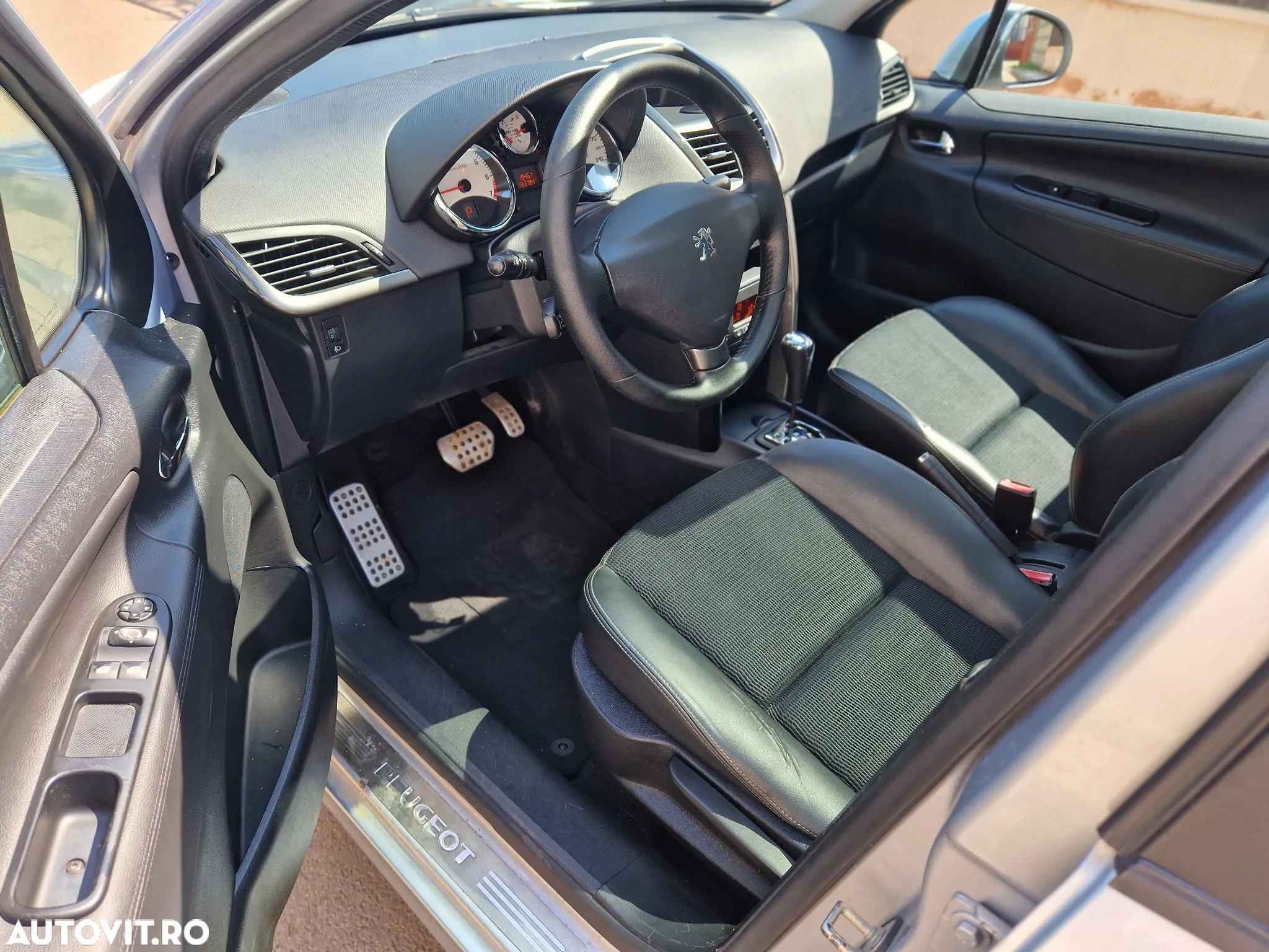 Peugeot 207 - 10