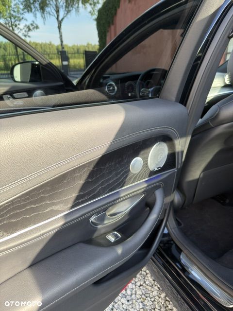Mercedes-Benz Klasa E 220 d 4-Matic 9G-TRONIC - 14