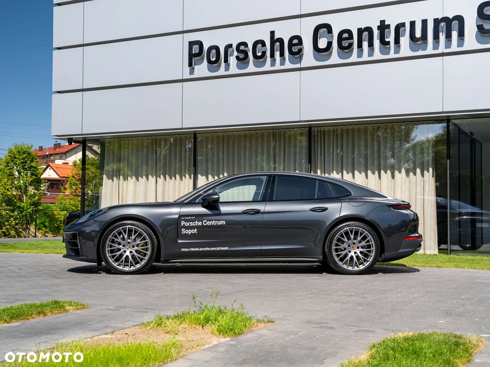 Porsche Panamera 4 E-Hybrid PHEV - 3