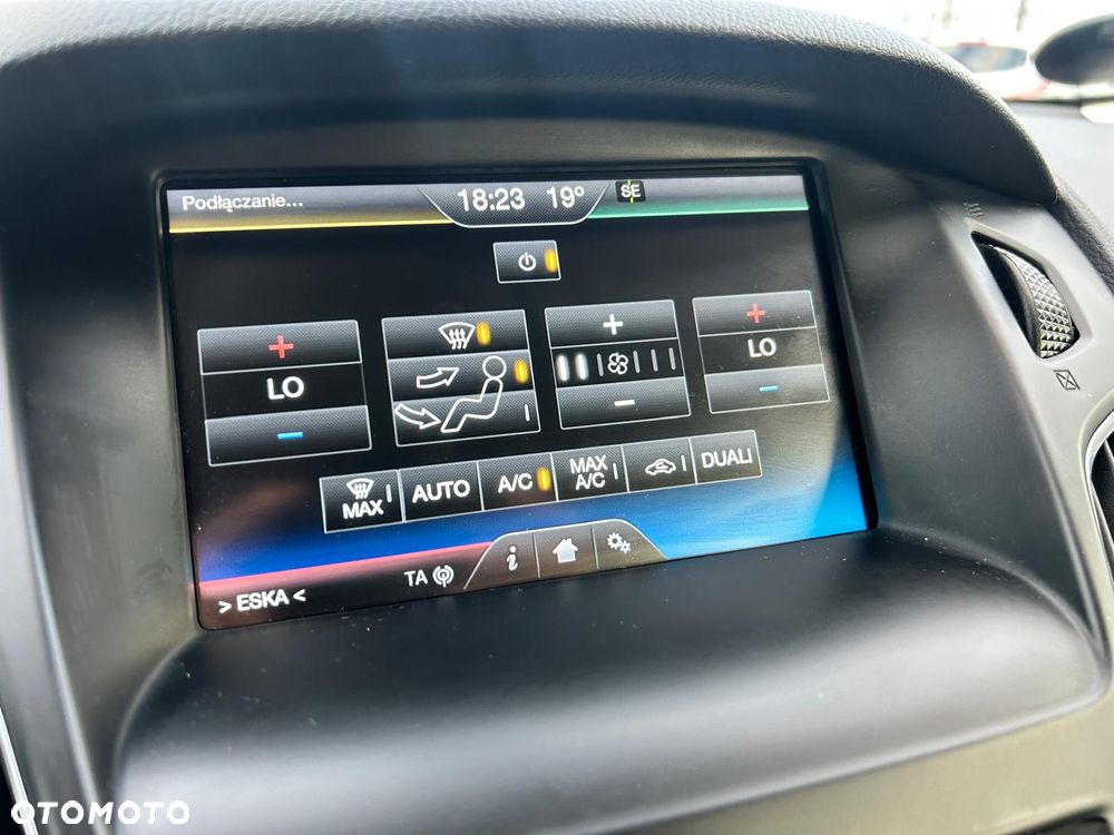 Ford Focus 1.0 EcoBoost Gold X (Trend) - 34