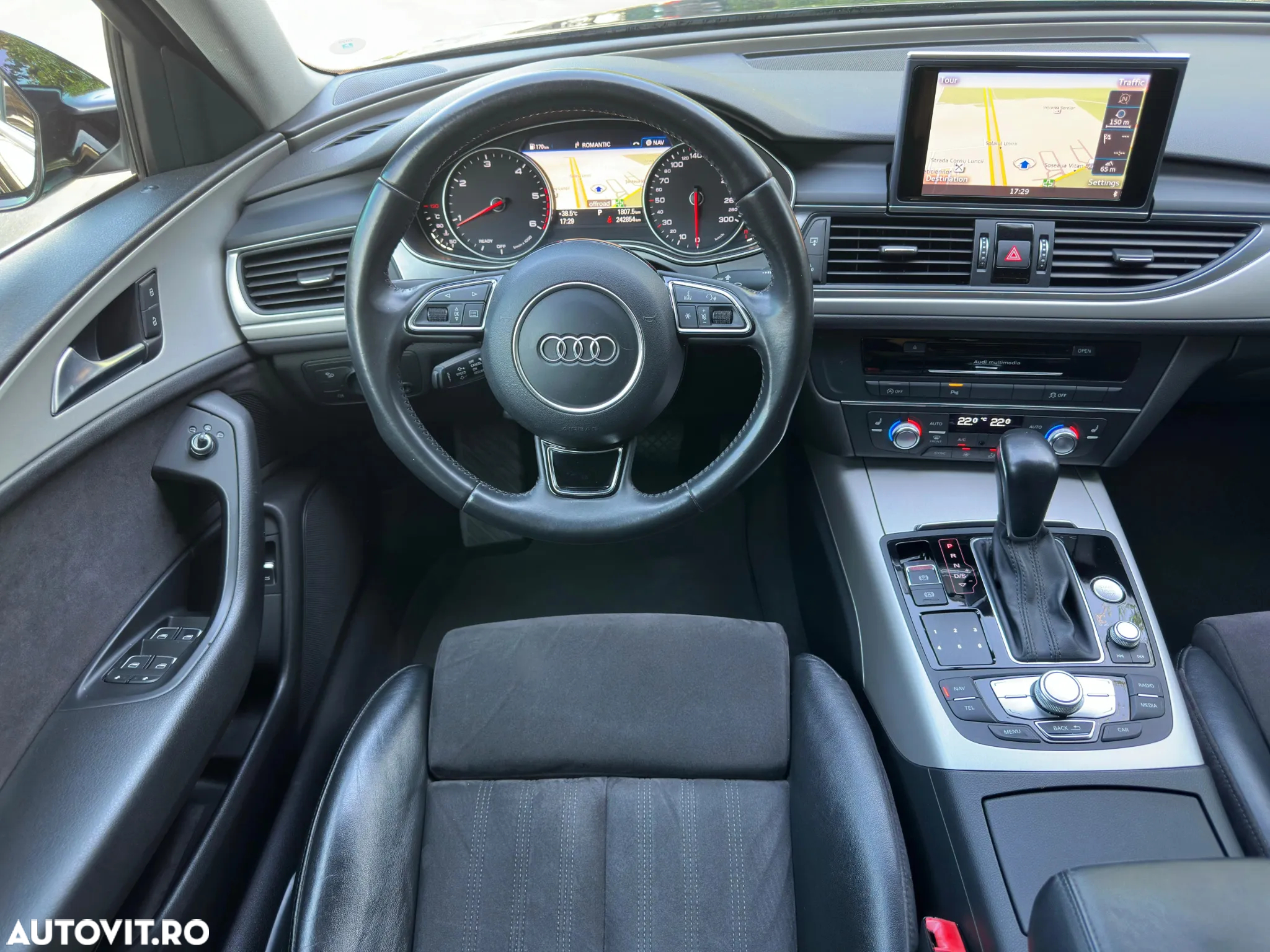 Audi A6 Avant 2.0 TDI Ultra S tronic - 13