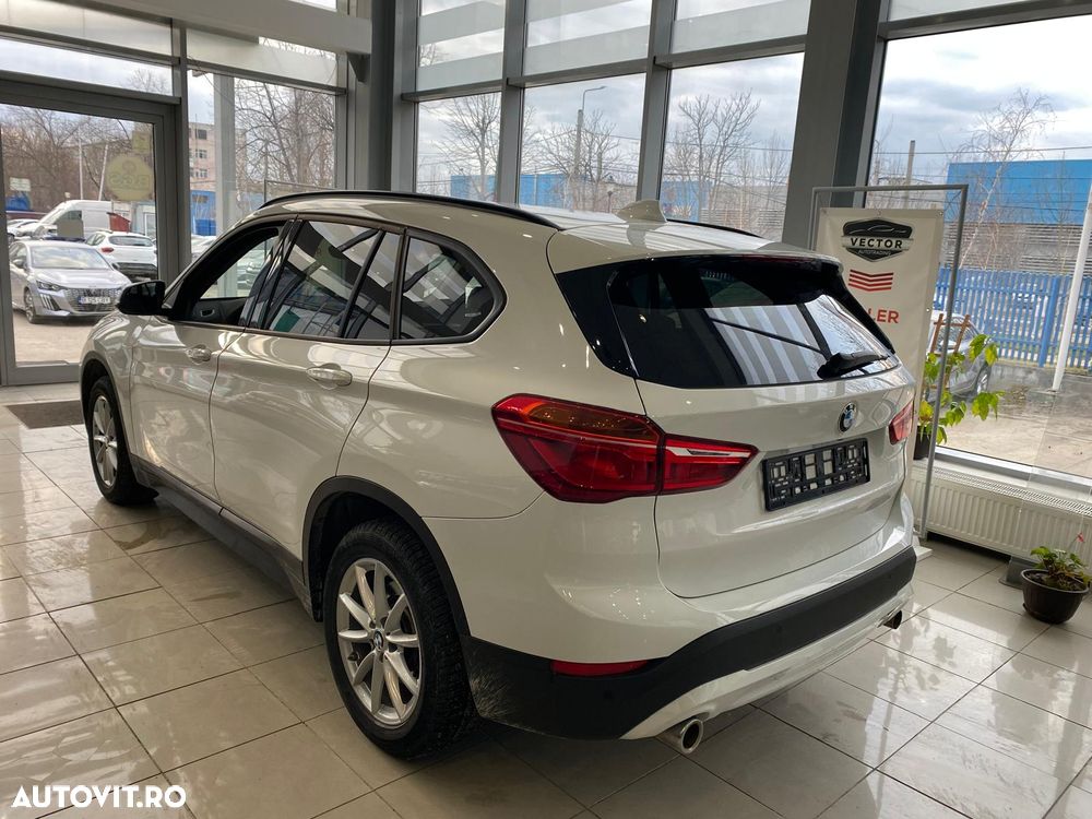 BMW X1 xDrive20i AT - 4