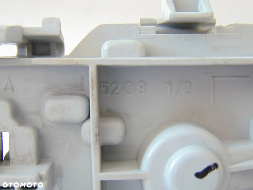 Wkład lewy prawy oprawka żarówek lampy tylnej tył lewej prawej Opel Vectra C HB hatchback liftback sedan 02-05r - 8