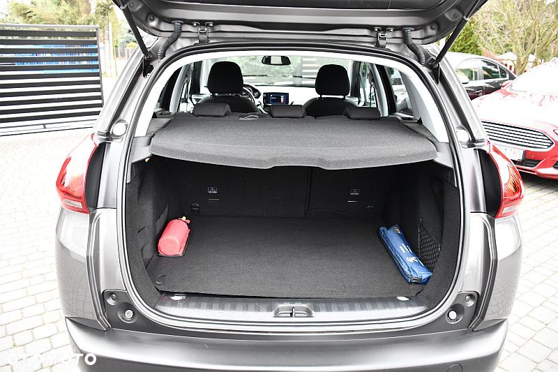 Peugeot 2008 BlueHDi 100 STOP & START Style - 24