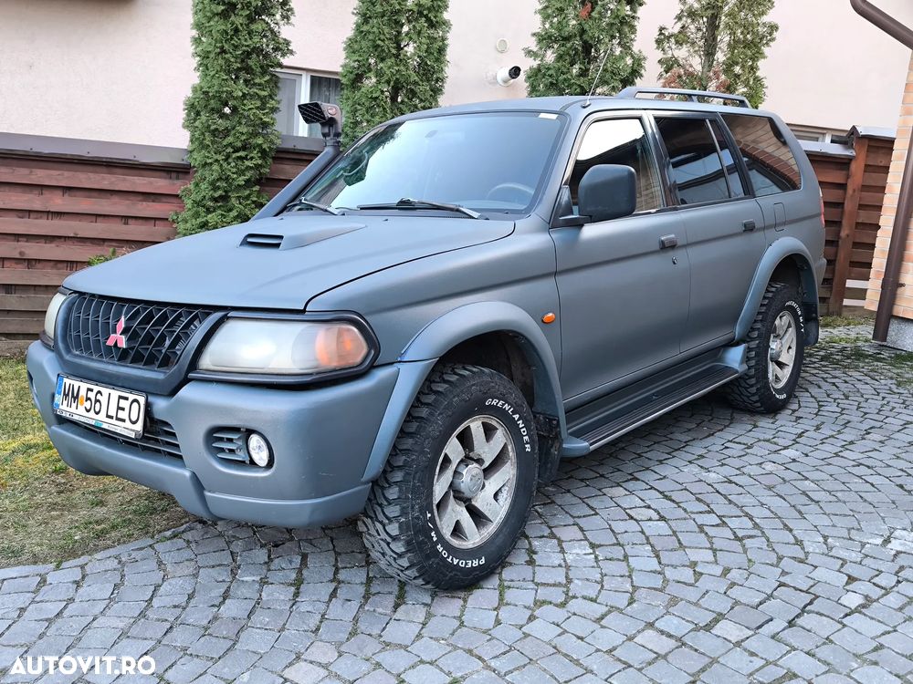 Mitsubishi Pajero Metal Top 2.5 TD GL - 6