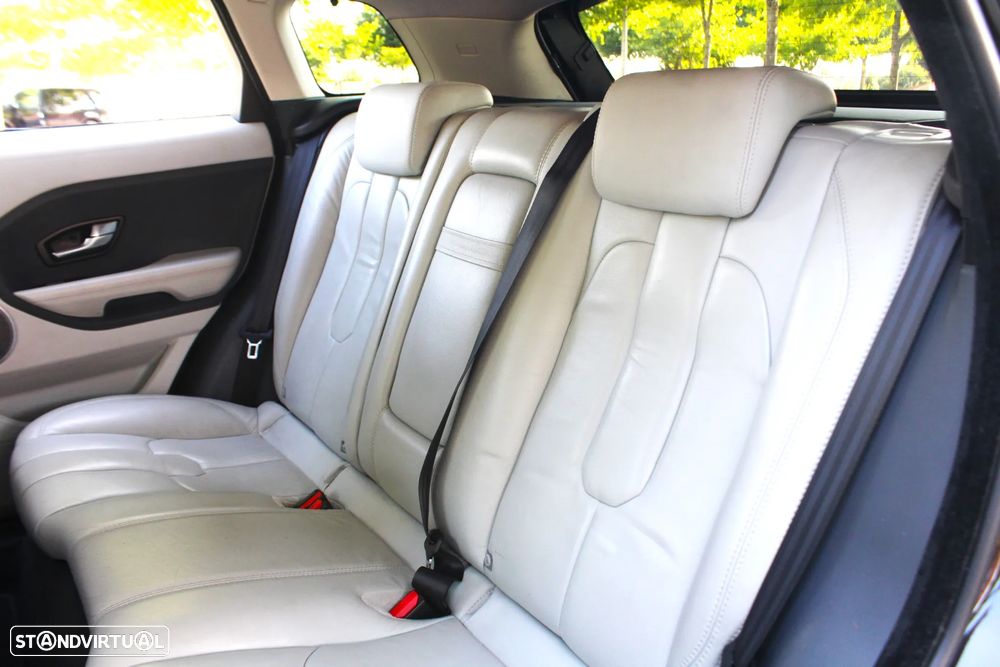 Land Rover Range Rover Evoque 2.2 TD4 Dynamic Auto - 36