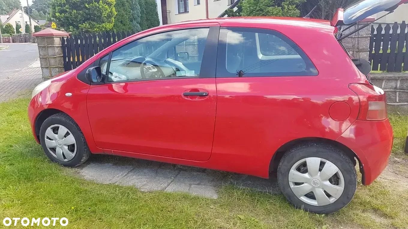 Toyota Yaris 1.0 Luna - 1