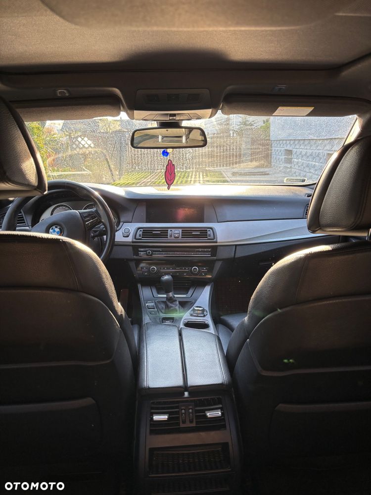 BMW Seria 5 530d Luxury Line - 14