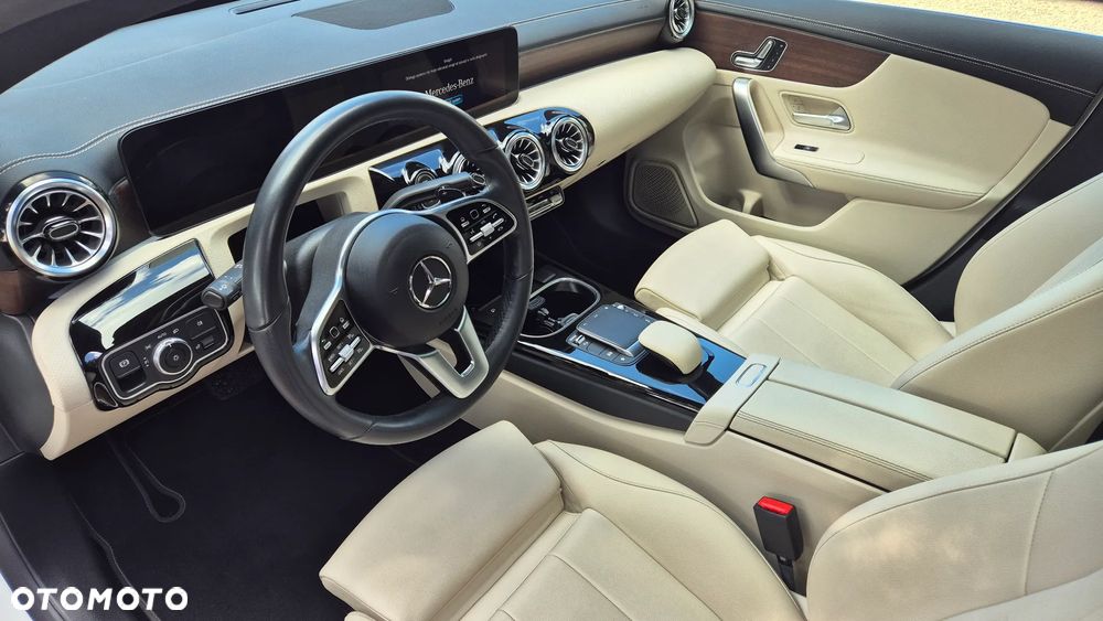 Mercedes-Benz CLA 250 7G-DCT AMG Line - 5