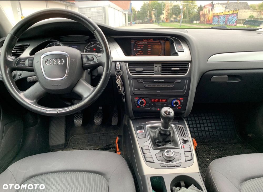 Audi A4 Limousine 2.0 TDI DPF Ambiente - 6