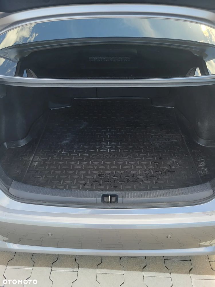 Toyota Corolla 1.8 Hybrid GR Sport - 18