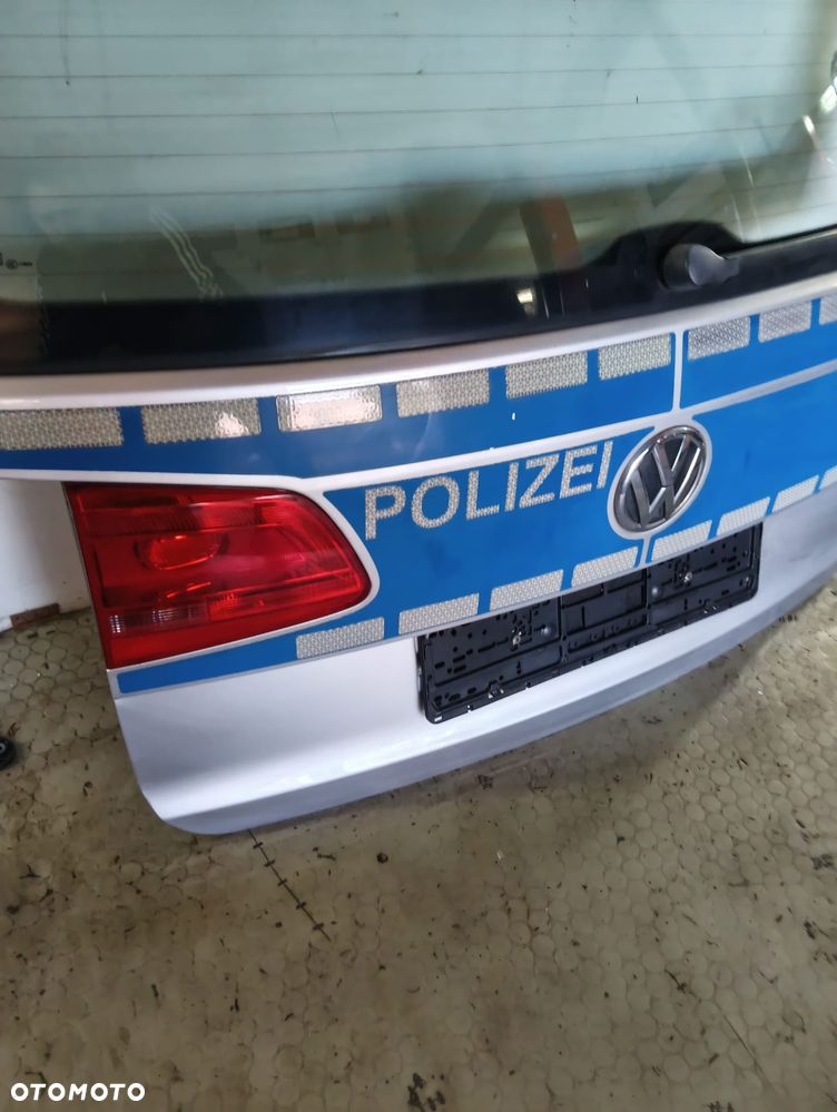LA7W Klapa bagaznika VW Touran 10-15 czesci - 2