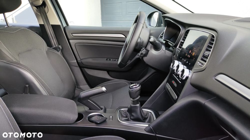 Renault Megane 1.3 TCe Intens - 20