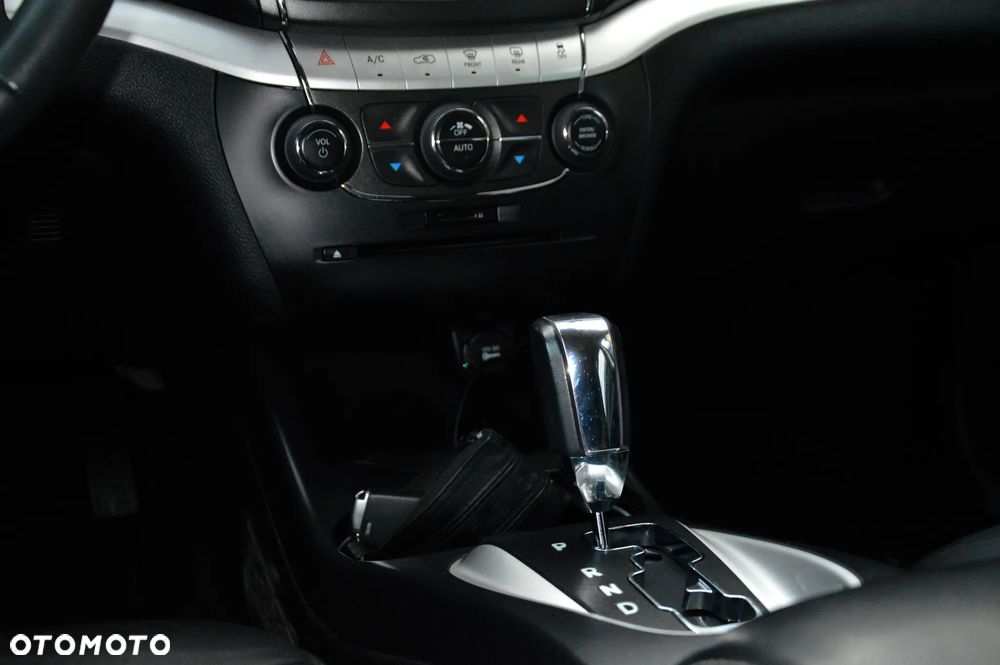 Fiat Freemont 2.0 Multijet 16V DPF Automatik Allrad Black Code - 36