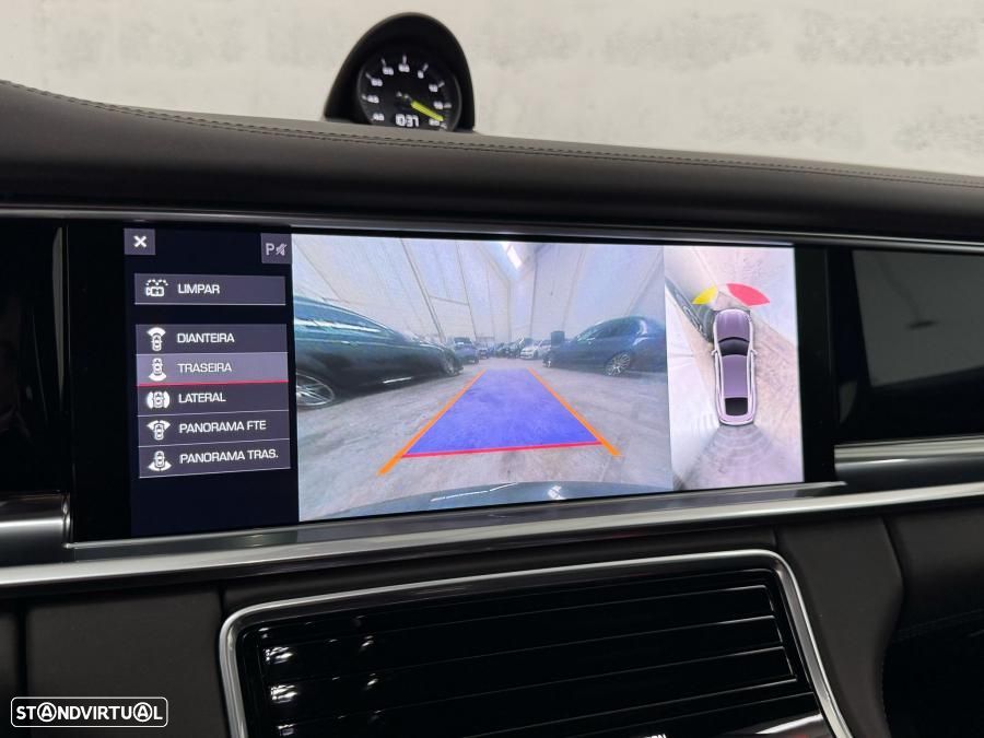 Porsche Panamera 4 E-Hybrid - 40