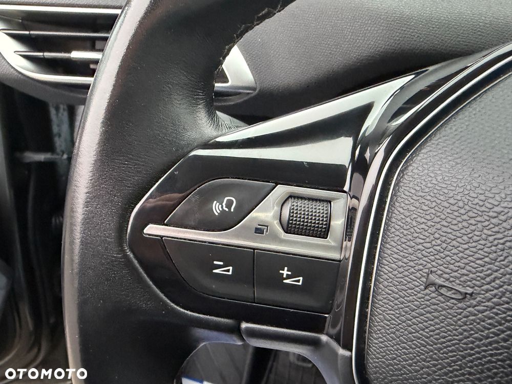 Peugeot 3008 PureTech 130 Stop & Start GPF Active Business-Paket - 23