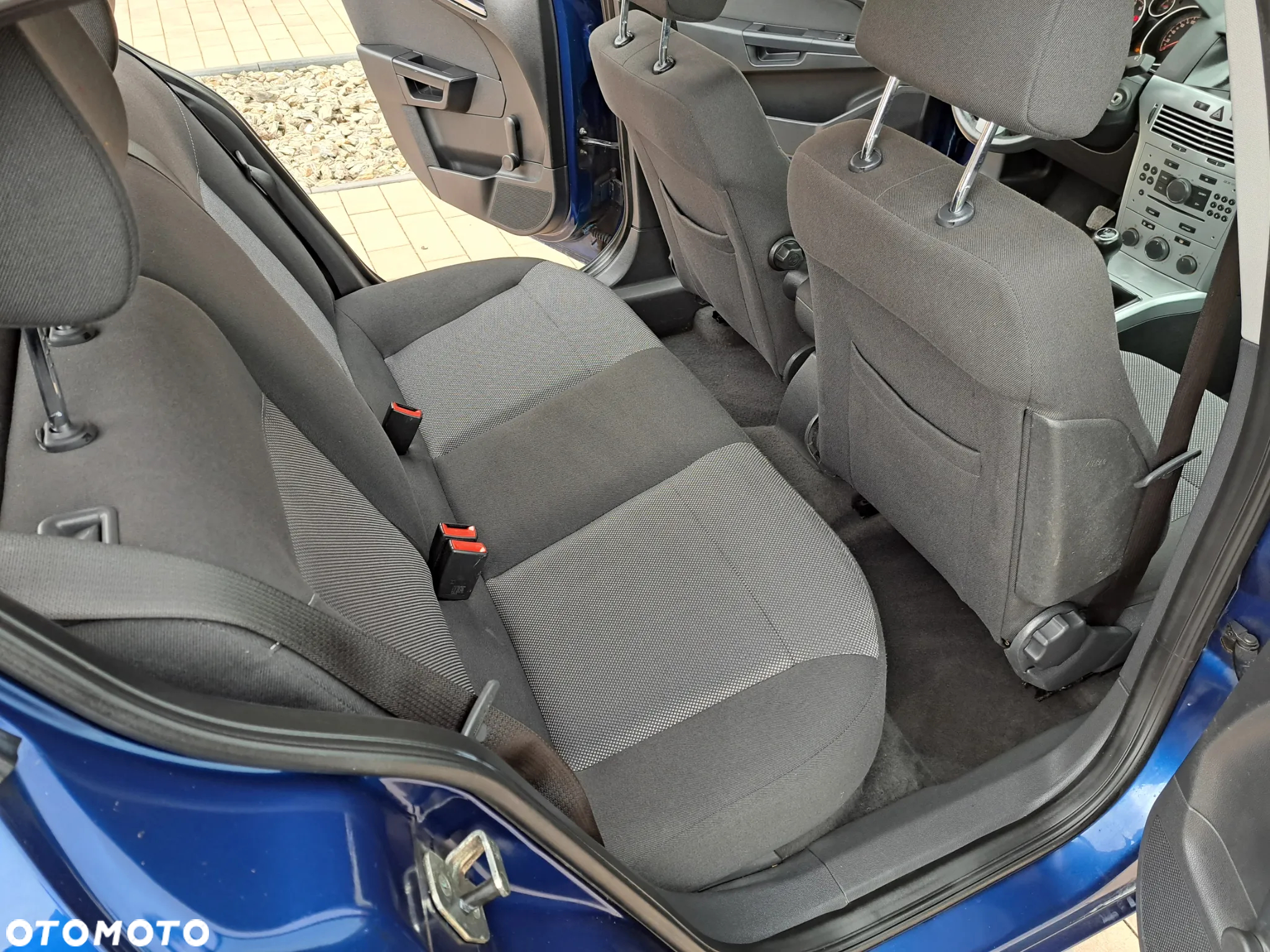 Opel Astra 1.6 150 Jahre - 12