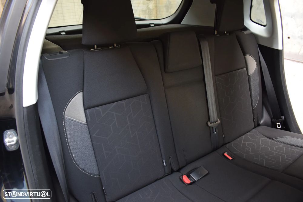 Peugeot 2008 1.6 BlueHDi Style - 32